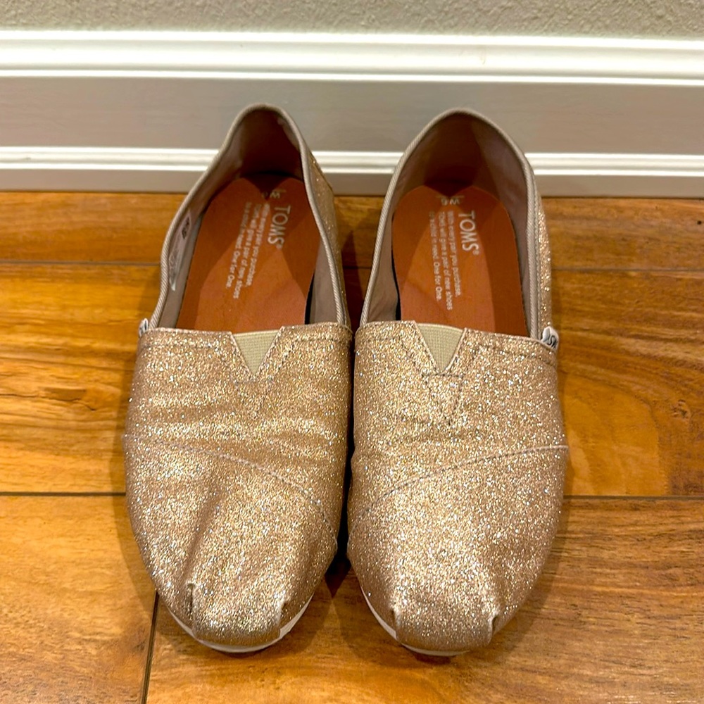 Gold Glitter Toms Size 6